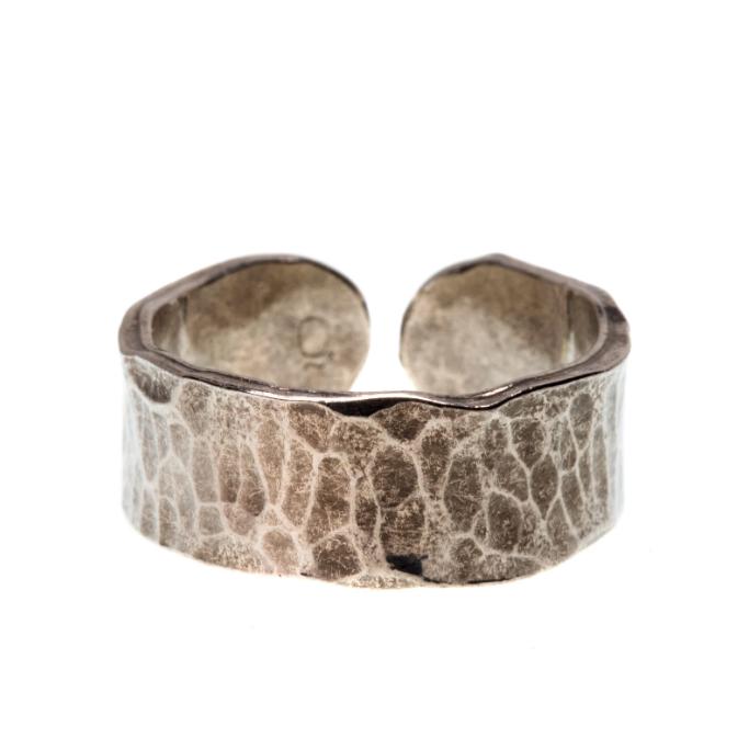 Bague martelée argent modèle Itamae ÕJIN by Léo