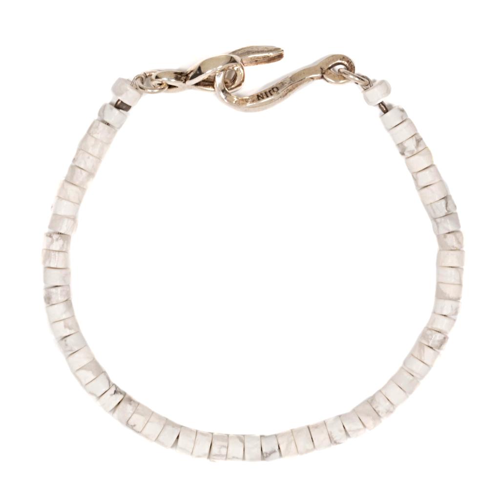 Bracelet Heishi shiro pierre howlite blanche et fermoir argent ÕJIN by Léo