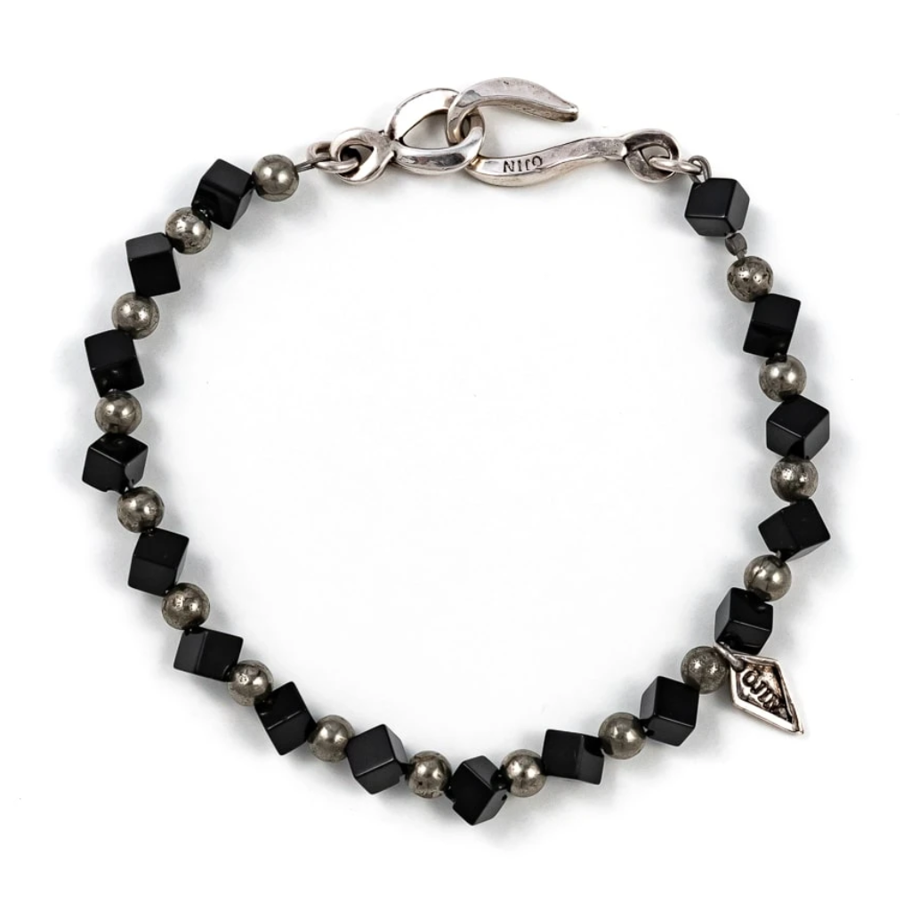 Bracelet Kurai en onyx et fermoir argent ÕJIN by Léo